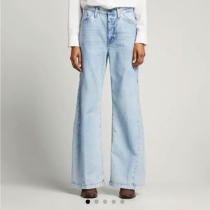 Frame size 26 Le Baggy Palazzo in color Whisper. Light wash. New w tags.